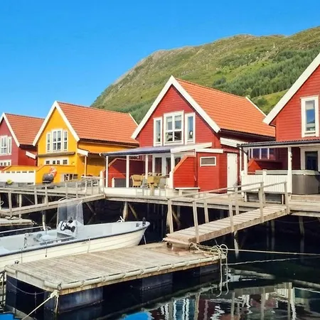 6 Person In Gursken-by Traum بيت للعطل Larsnes